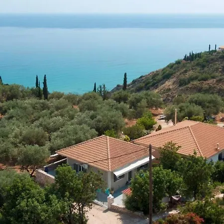 Pinelopi's In Lourdata Village! Semesterbostad Lourdata (Kefalonia)
