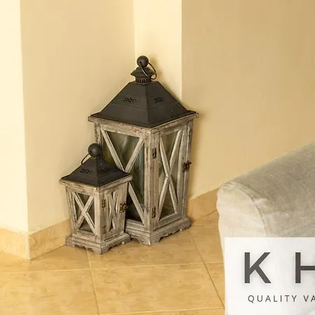 Pinelopi's In Lourdata Village! بيت للعطل