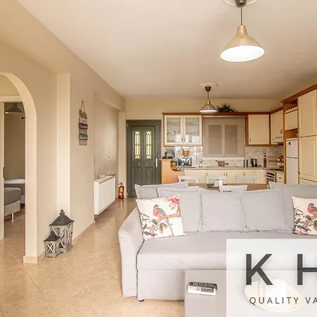 Tatil Evi Pinelopi's In Lourdata Village!