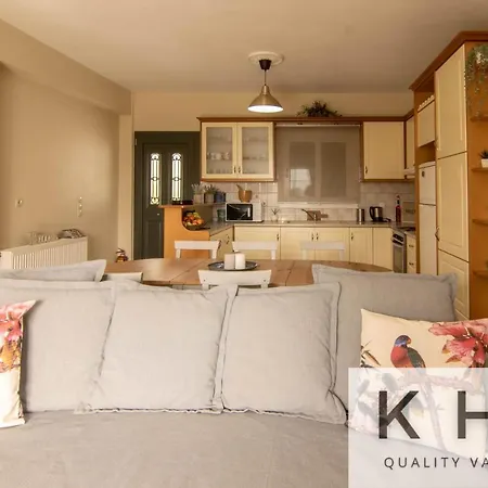 Tatil Evi Pinelopi's In Lourdata Village! *